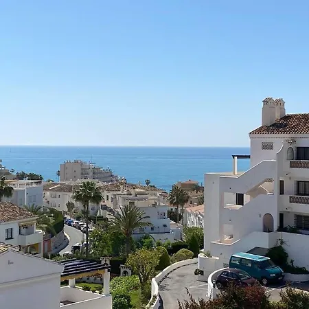 Apartment 3 Bedroom Penthouse Close By Parque De La Paloma *