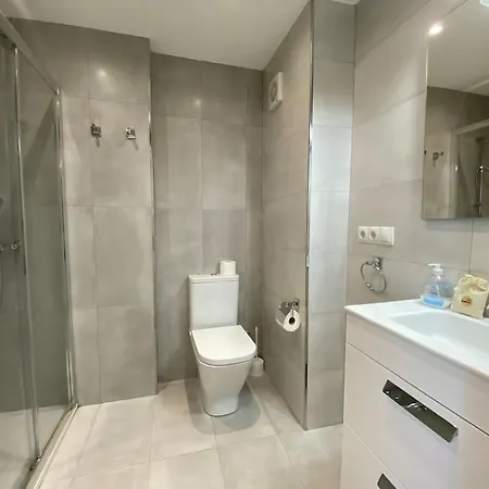3 Bedroom Penthouse Close By Parque De La Paloma Apartment *