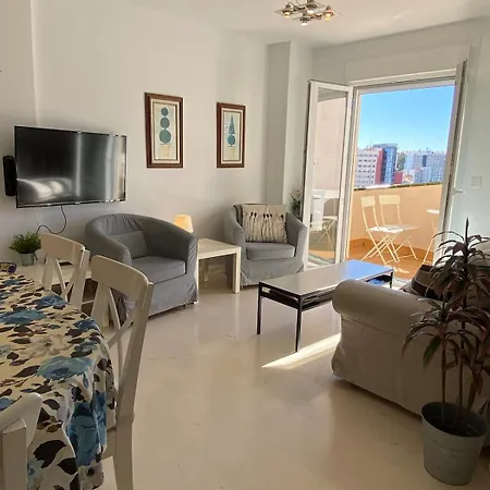 Apartment 3 Bedroom Penthouse Close By Parque De La Paloma