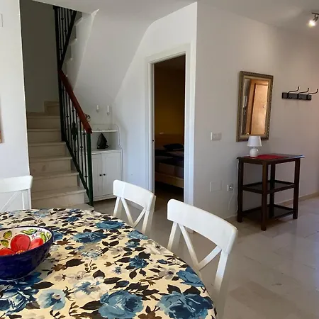 Apartment 3 Bedroom Penthouse Close By Parque De La Paloma *