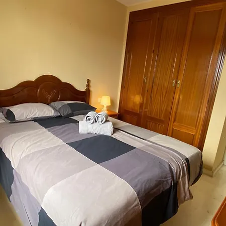 Apartment 3 Bedroom Penthouse Close By Parque De La Paloma *